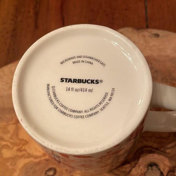 Starbucks Red and White Doves & Mistletoe Mug - Picture 3 of 6